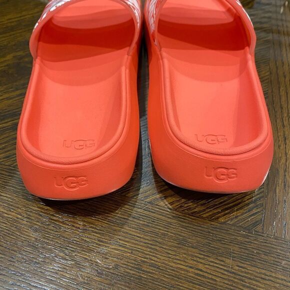 Ugg pool slides womens size 8 - Picture 8 of 9